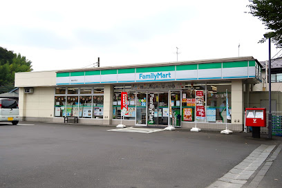 ファミリーマート稲城平尾店まで徒歩7分