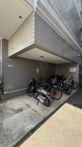 バイク置き場