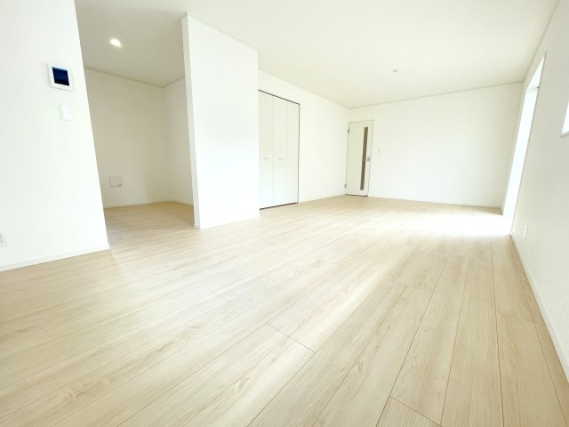 同仕様の施工例です。実際の完成物件の内観・仕様が一部異なる場合があります。