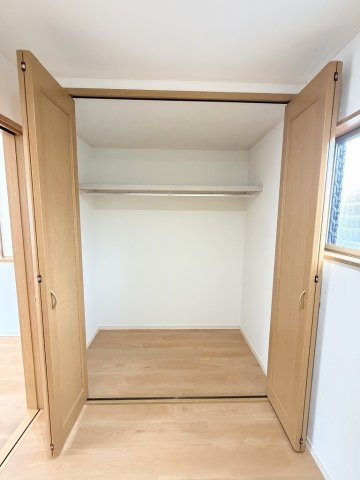 各居室に収納付きでお荷物が多い方にもオススメです