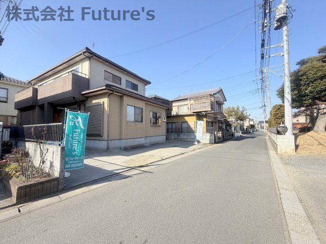 前面道路含む現地写真です。