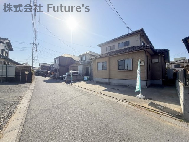 前面道路含む現地写真です。