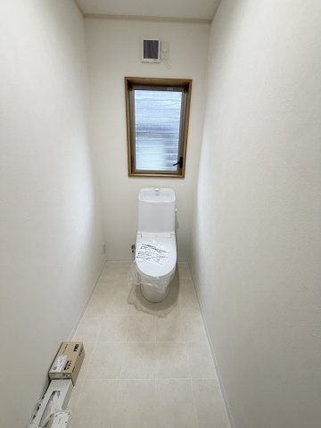 新品交換済みのトイレです