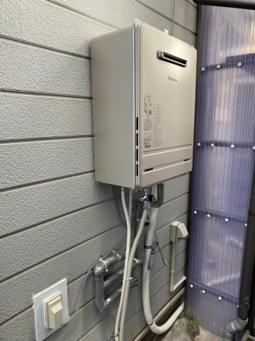 ご入居前リフォーム写真　給湯器交換
