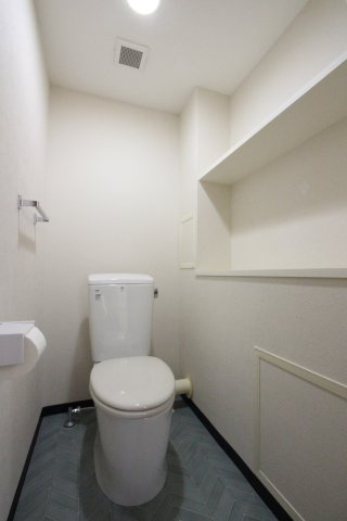 2025年トイレ本体交換履歴あり！便利な棚付きです！