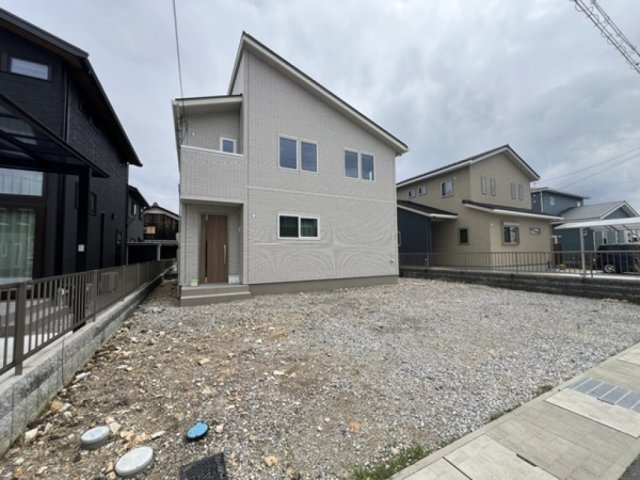 外構工事は未了の為、お好きな外構計画が可能です☆