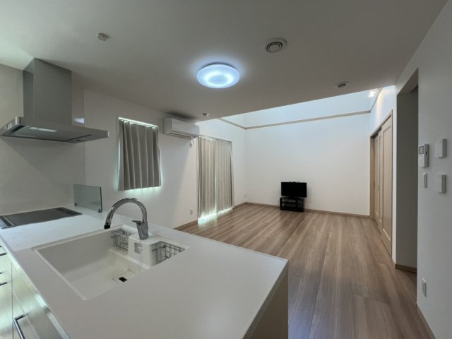 対面式キッチンはご家族を近くに感じられます☆