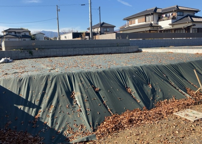 土地を買う際、住む地域の自治体や福祉の補助制度にも注目してみましょう。子供や老人の医療補助やゴミ出しのルールなど、自治体によってルールに大きな違いがあるため、暮らしやすい土地で判断するとよいでしょう。