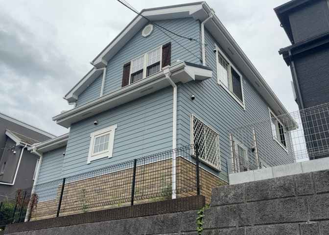 隣家の土地はどうなっているのか、生活利便施設が近くにあるのか、学校まで近いかなど、お客様のライフスタイルにあわせたイメージが重要です。また、近くにあると困る施設が近くにないかも確認するといいでしょう。