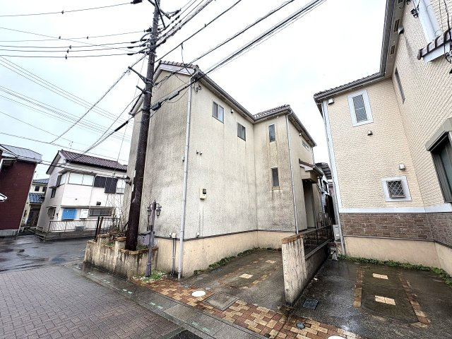全居室に収納がある3LDK！2026年5月リフォーム完了予定(水回り、クロス、等)！視線が気になりにくく、採光も取りやすい2階リビング。まとまった水回り動線で、家事の移動もスムーズです！