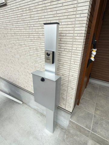 ポストです