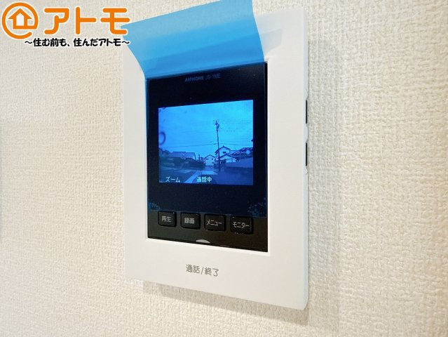 TVモニター付きインターホンは訪問者を確認することができて、防犯性に優れています♪