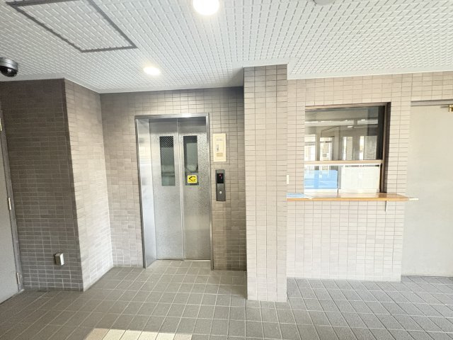 エレベーターがあり、荷物が多くても困りません。　