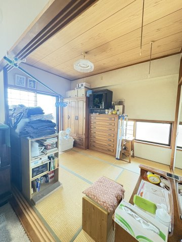 リビングから続く和室は扉を開けると一体感のある広々とした空間としてお使いいただけます。