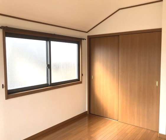 2階洋室約5.5帖