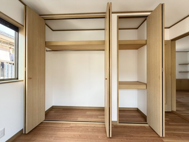 2階洋室（西側）にあるクローゼット