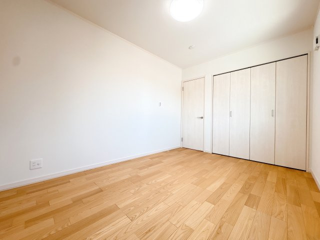 2Ｆ北西洋室の別角度になります♪