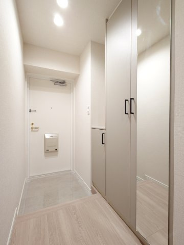 【新設】大型シューズボックス設置（トールタイプ・姿見ミラー付き）、これだけあれば安心です♪