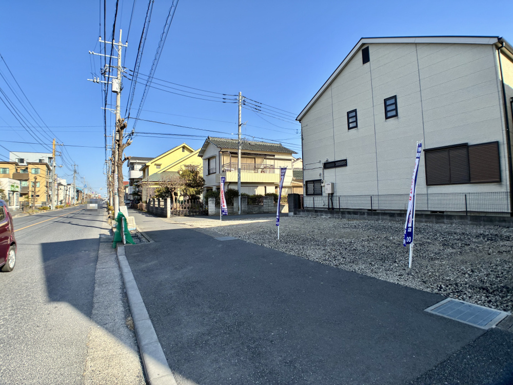 北西角地×前面16m公道で開放感と視認性の高い立地。約29坪の整形地で建物配置の自由度も確保された区画です。