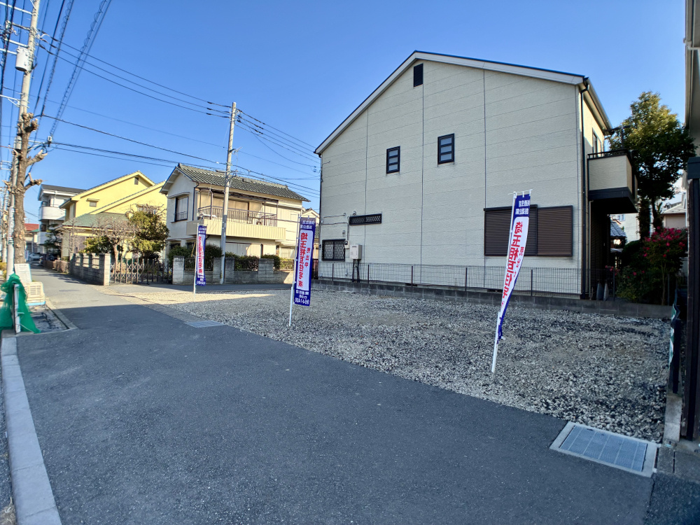 北西角地×前面16m公道で開放感と視認性の高い立地。約29坪の整形地で建物配置の自由度も確保された区画です。
