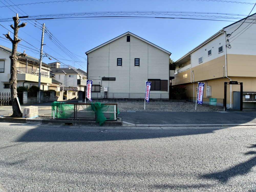 北西角地×前面16m公道で開放感と視認性の高い立地。約29坪の整形地で建物配置の自由度も確保された区画です。