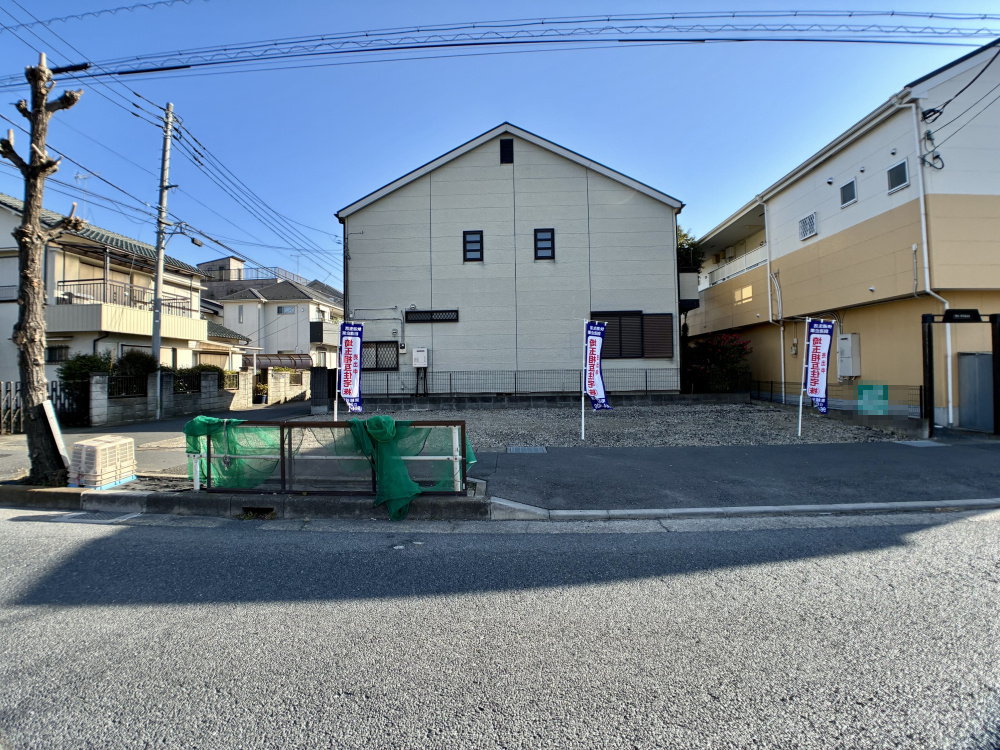 北西角地×前面16m公道で開放感と視認性の高い立地。約29坪の整形地で建物配置の自由度も確保された区画です。