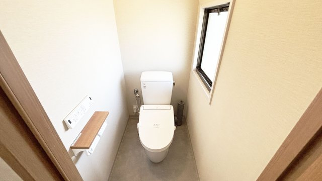 2階トイレもゆったりとした空間です！