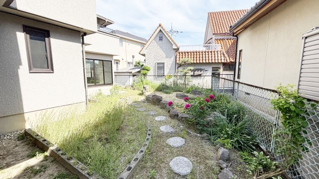 おうち時間を楽しめるお庭付きです！