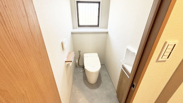 シンプルで使いやすいトイレです