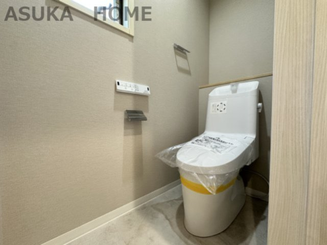 新規交換済♪温水洗浄便座の最新トイレ設備です♪