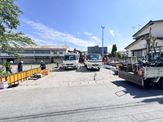 現地写真　駐車スペースは並列4台分可能です！     　