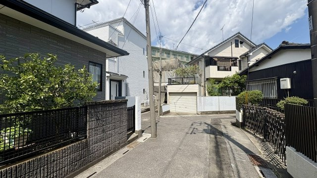 敷地約28坪・更地渡し！建築条件なし・お好きなハウスメーカーで建築可能です！自由設計で夢のマイホームはいかがでしょうか！