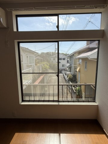 1階洋室からの眺めです。