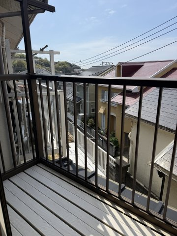 南側に面した日当たりの良いバルコニーです。