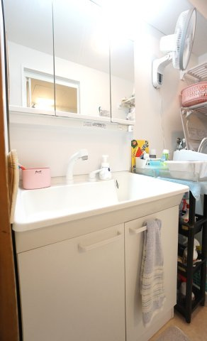 洗面化粧台です