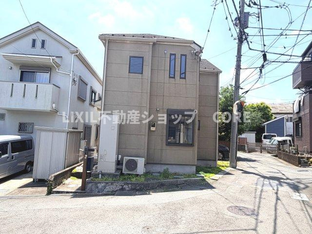 パパとママが大切なお子様をいつも身近に感じられる安心の子育て環境の立地になります。