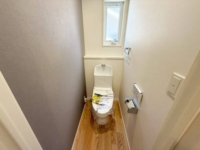 広々ウォークインクローゼットは散らかりがちなお部屋がスッキリ片付き、お部屋が広々と使えます。