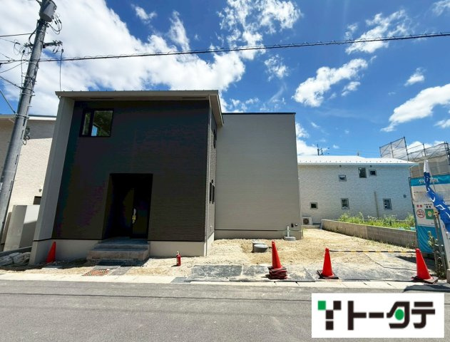 ツートンカラーで張り分け、お洒落感アップ！飽きのこない落ち着いた外観