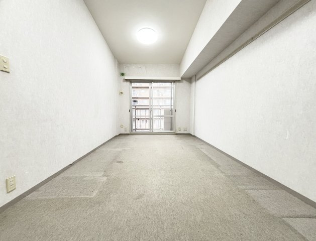 9.3帖洋室は勾配天井です！
