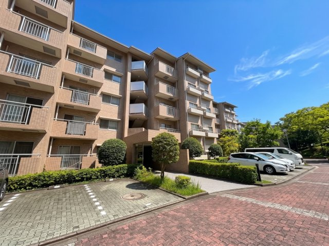 部分的にリフォーム履歴があるお部屋なので、リフォーム費用を抑えて購入検討頂ける物件です！