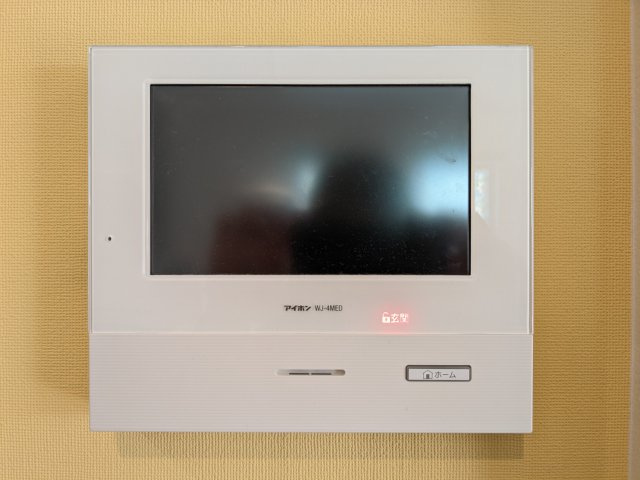 録画機能付きで、防犯上はもちろん、お届け物などの把握にも便利。