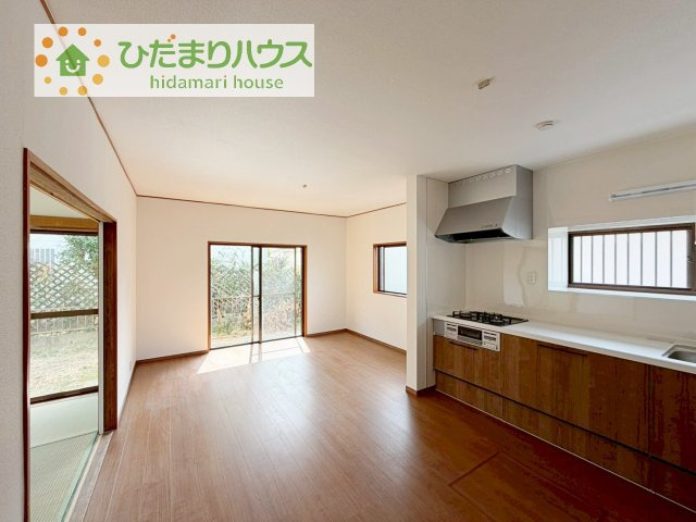 早くお仕事終わらせて、家に帰りたくなるようなリビングです(^^♪