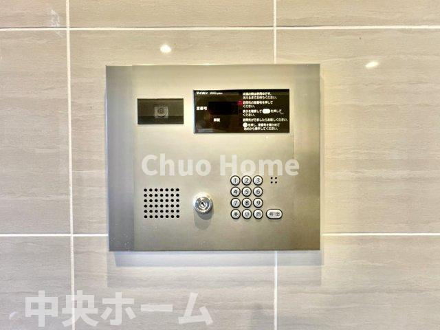 【オートロック】オートロックシステムでセキュリティ充実。当たり前ですが、安全で安心して暮らすのって大事ですよね。お探しのご条件でオートロック付きの物件を探す方も多いですがやはりセキュリティは大事です。