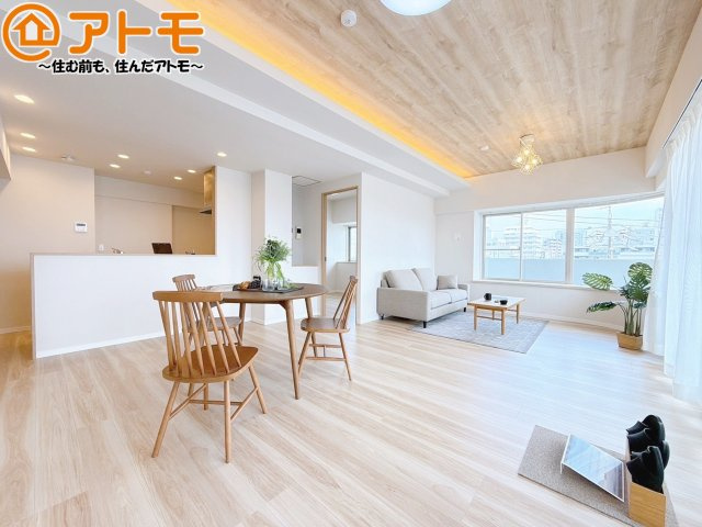 家族団らんのイメージは、リビングを思い浮かべませんか？リビングこそ広々としたお部屋が良いですね♪