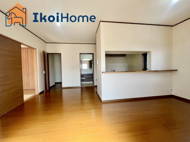 ●年中無休・当日予約可●1階LDK15帖でございます。人気のカウンターキッチンからは室内が見渡せます