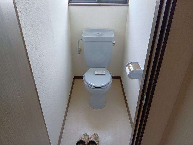 トイレが各階にあります。忙しい朝や、ファミリー世帯は助かりますね。