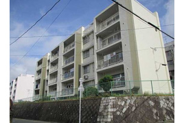 鈴が台団地分譲住宅B棟 収益物件の外観