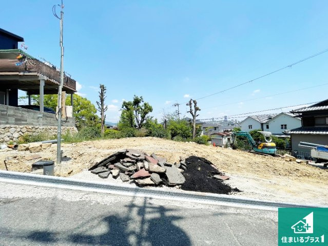 周辺は落ち着いた街並みの住宅地！子育てがしやすい住環境です！現地でしかわからない事もございます。是非一度ご覧ください。
