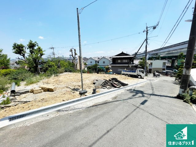 周辺は落ち着いた街並みの住宅地！子育てがしやすい住環境です！