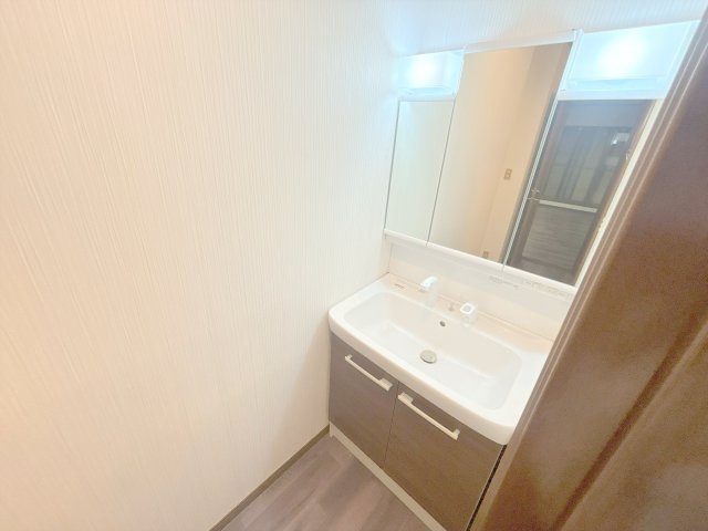 二階洗面。　